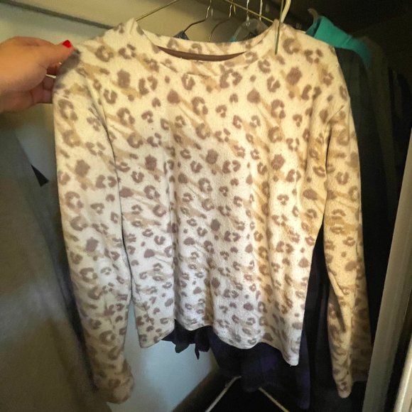 Fleece Cheetah Print Sweater - Picture 1 of 1